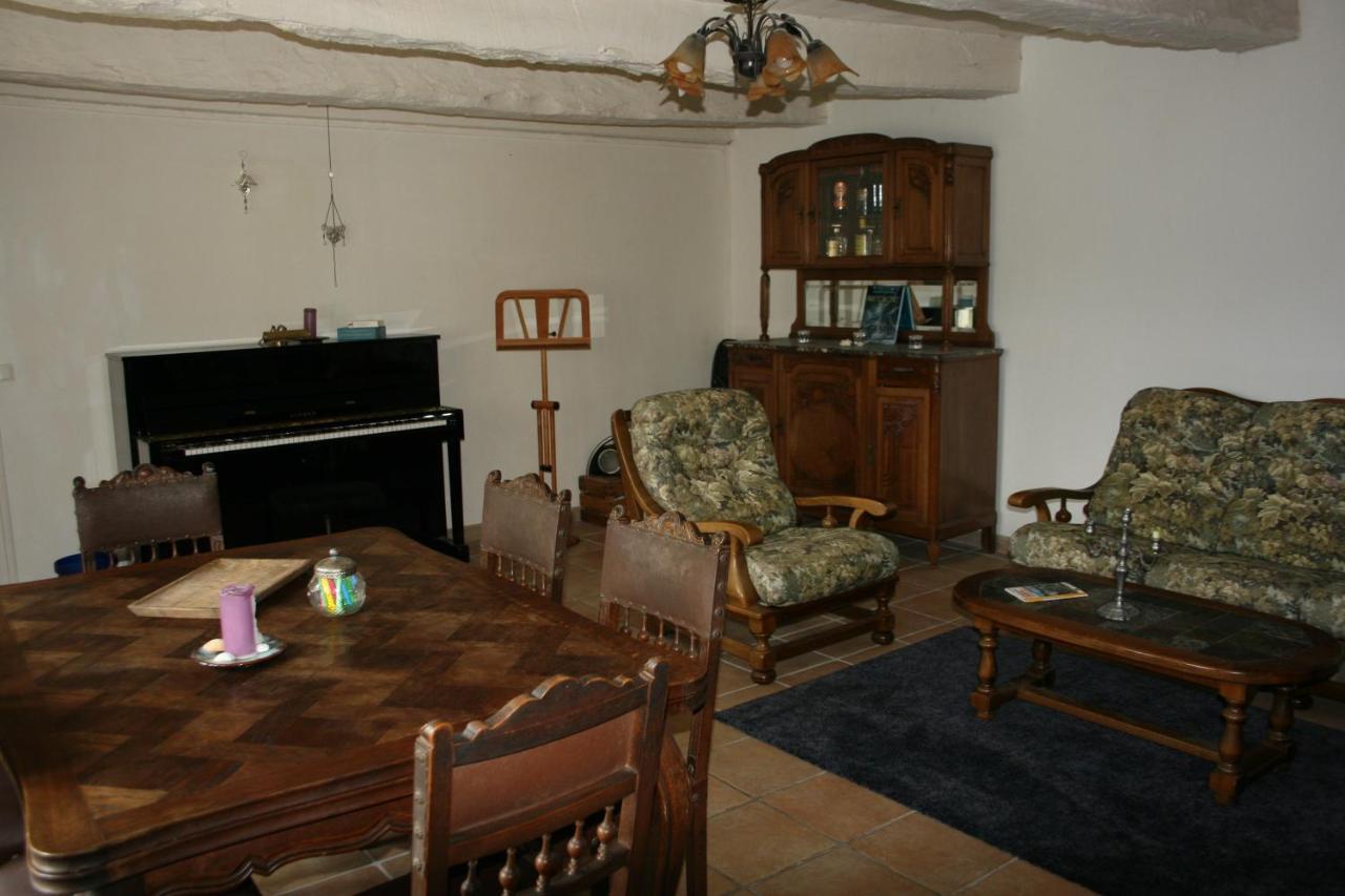 Kercapitaine Homestay *